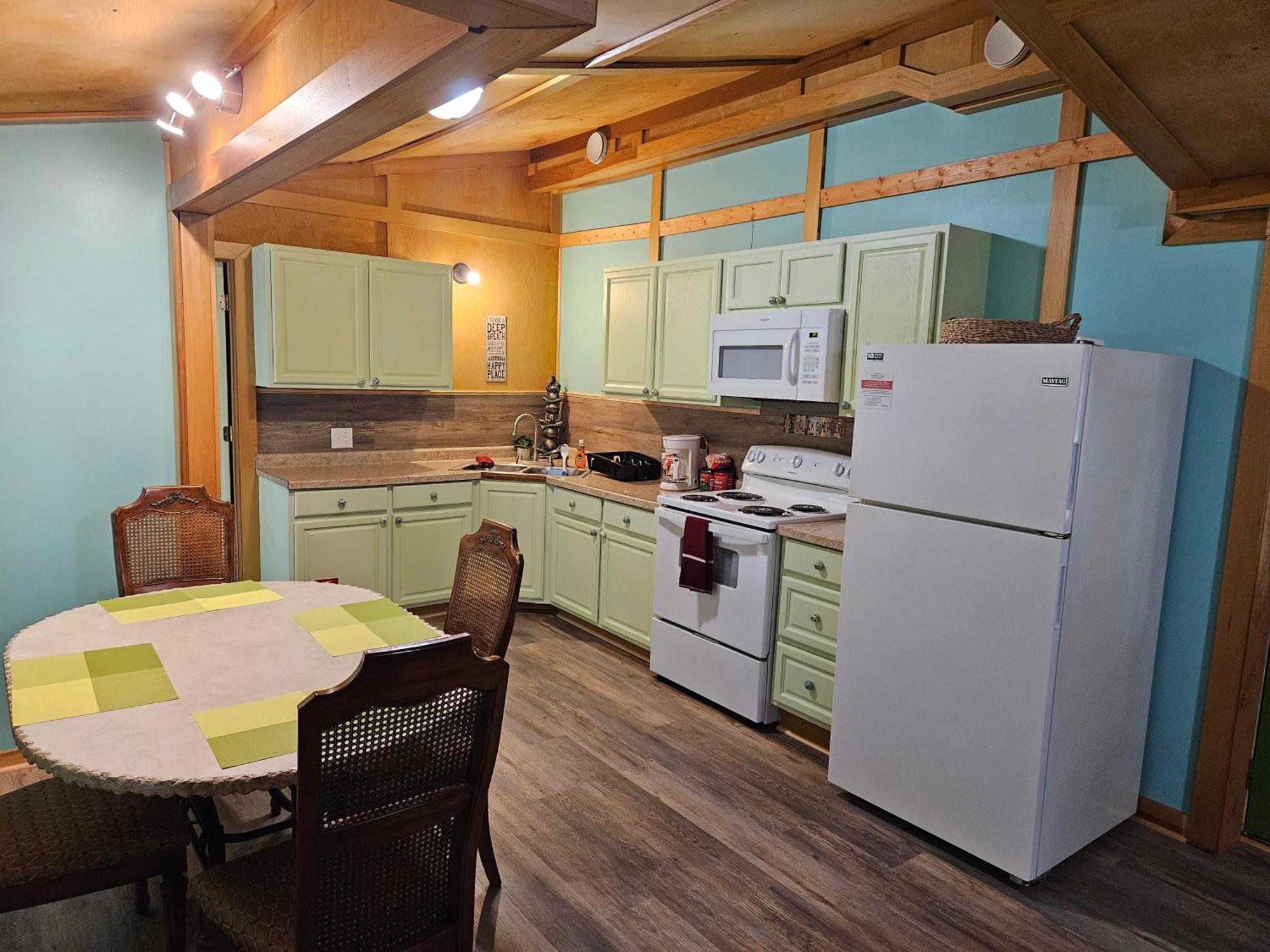Frog Hollow At Hocking Vacations Лоуган Екстериор снимка